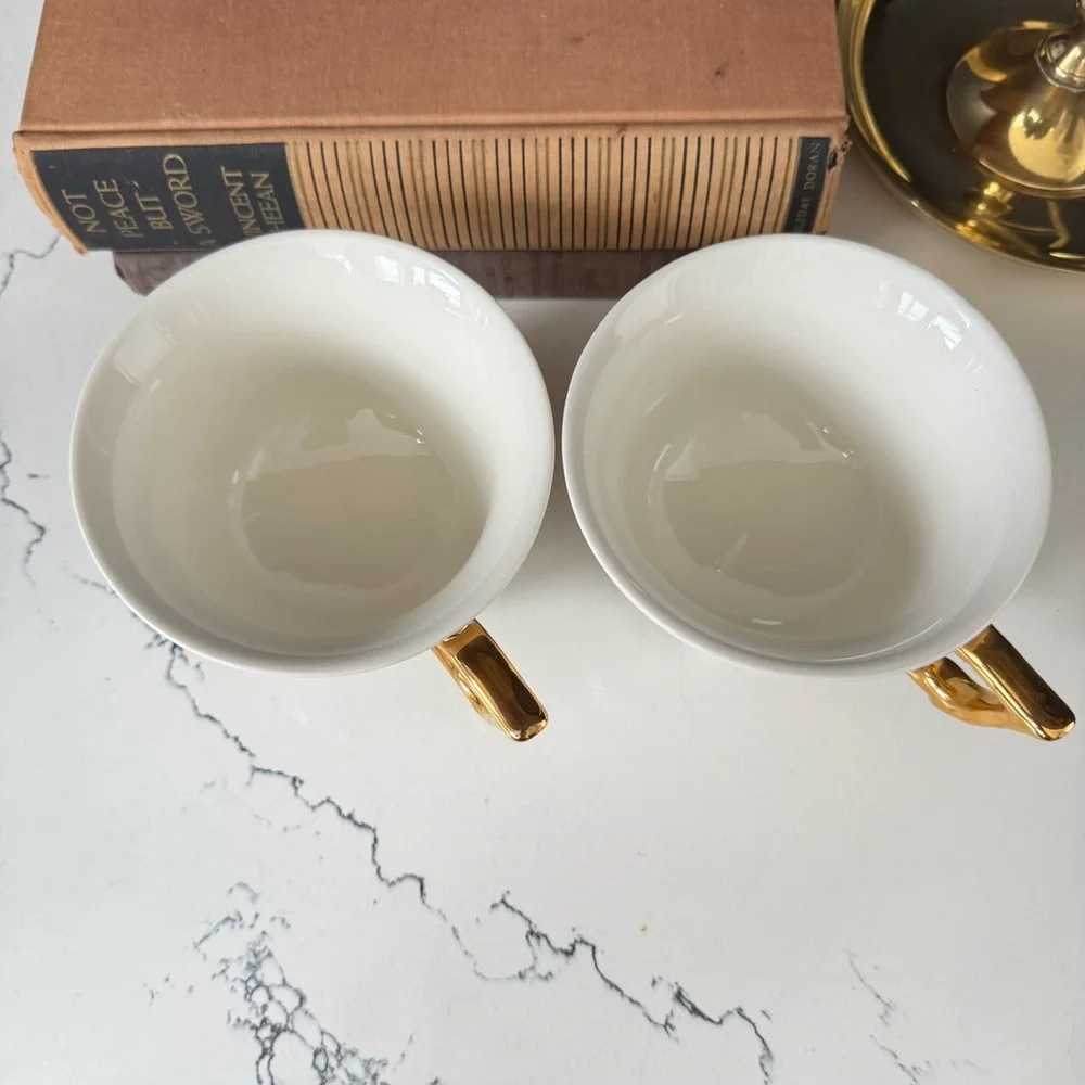 Creative Co-op Stoneware Bourbon + Gin 3 Footed w Gold Handle Tea Cup set of 2 - Picture 3 of 7